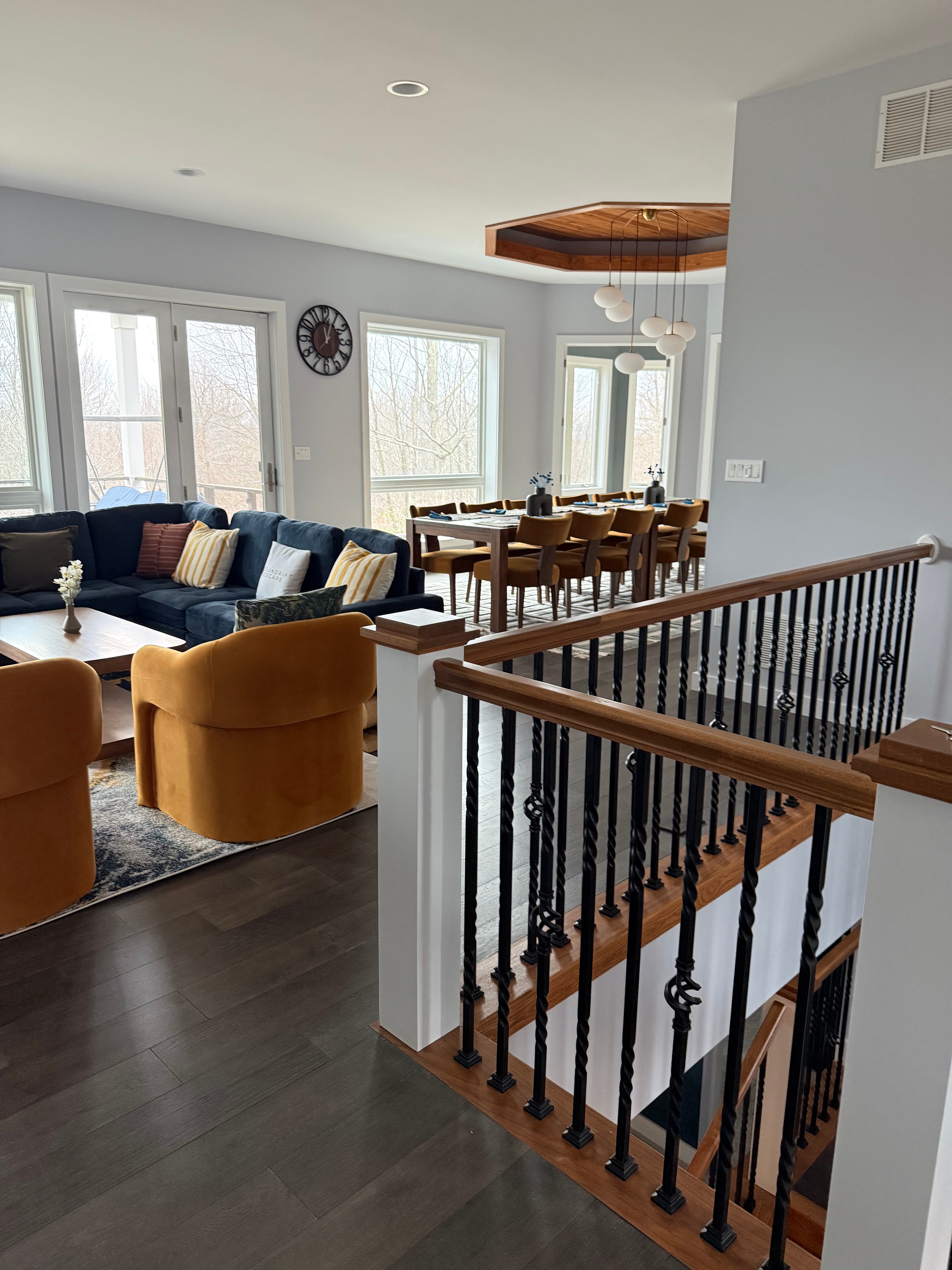 Spotless spacious living room